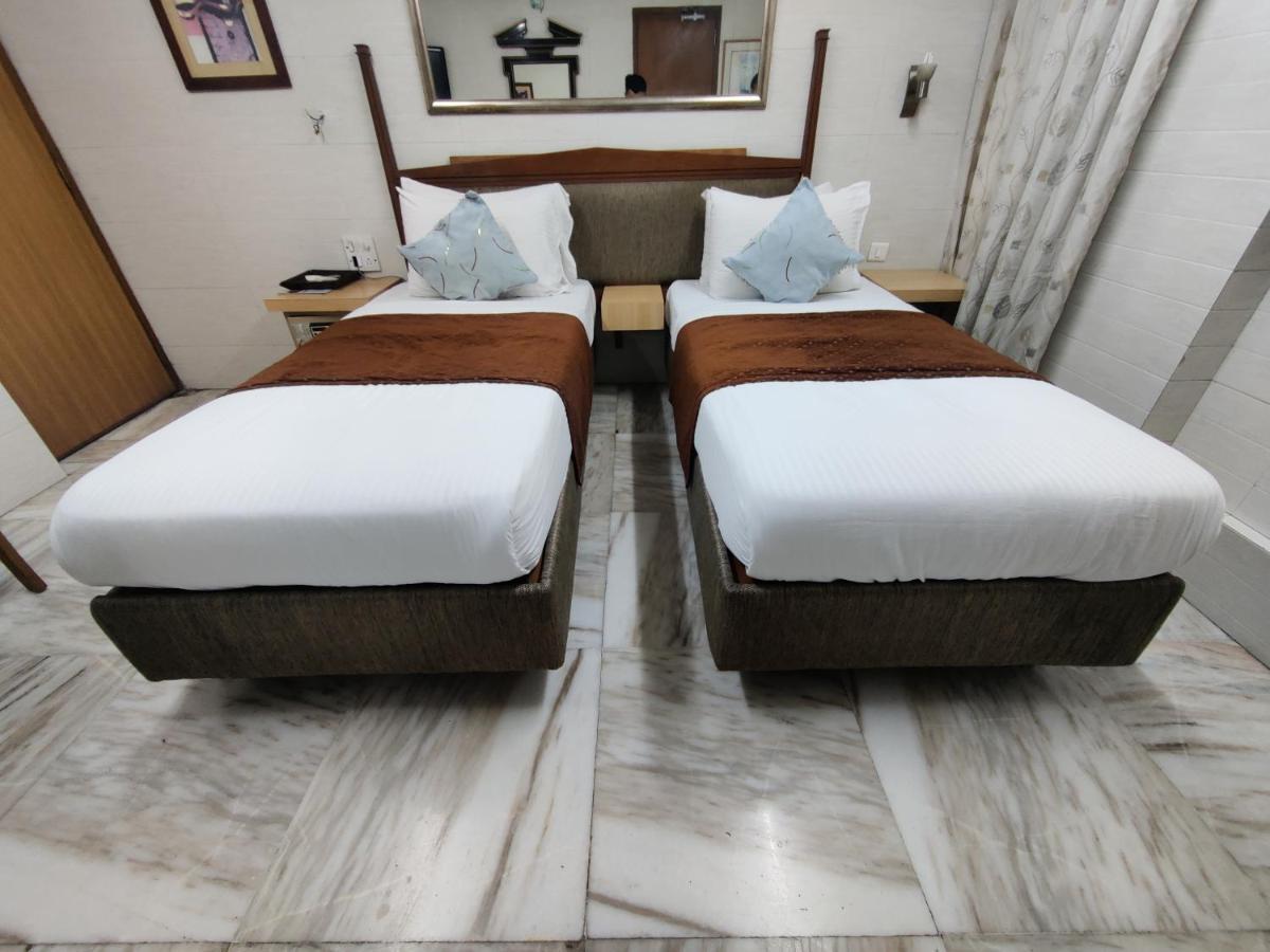Capital Hotel มุมไบ ภายนอก รูปภาพ